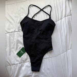 HALARA Black Ribbed Strappy Bodysuit